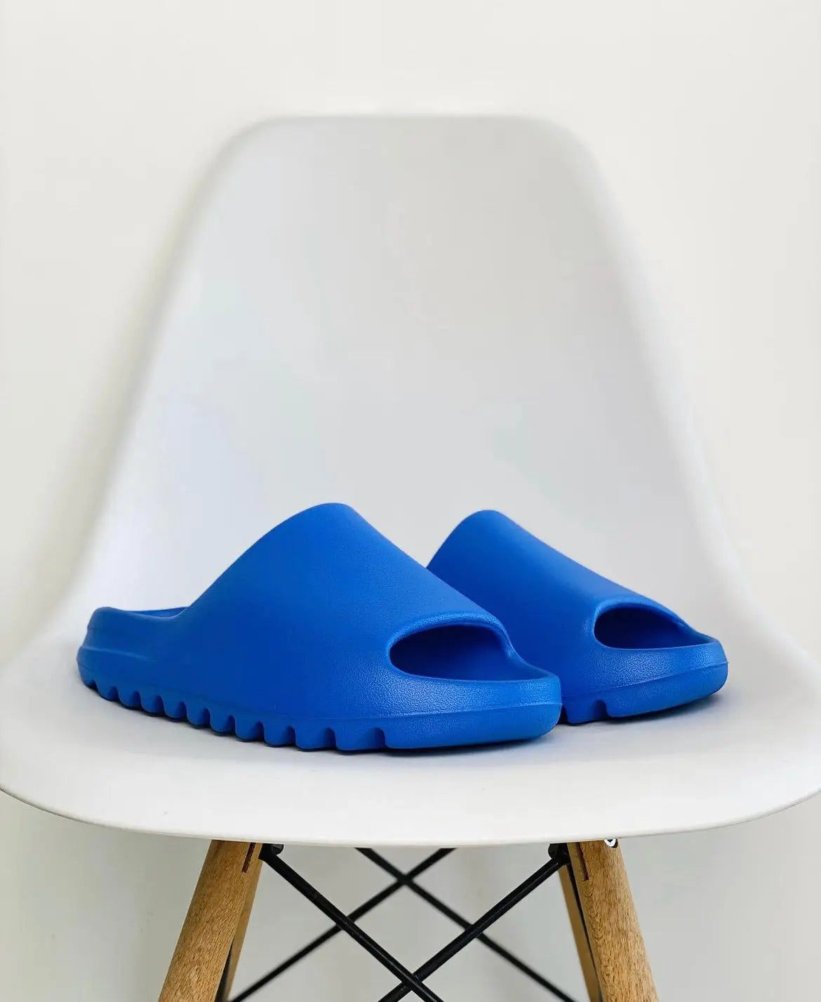 Adidas Yeezy Slide Azure - SA Sneakers Adidas Yeezy Slide Azure - SA Sneakers