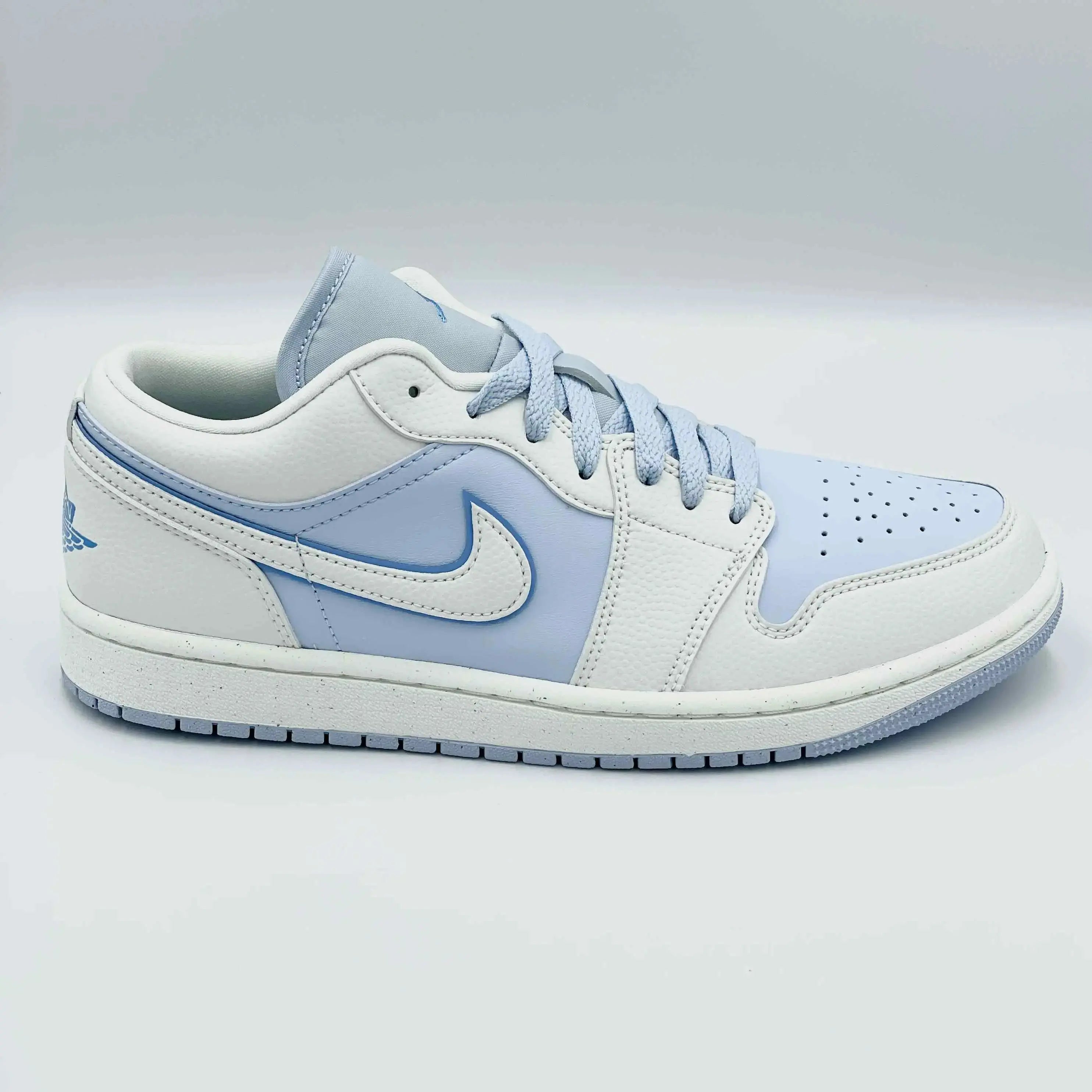 Nike Air Jordan 1 Low Reverse Ice Blue W SA Sneakers