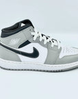 Jordan 1 Mid Light Smoke Grey SA Sneakers
