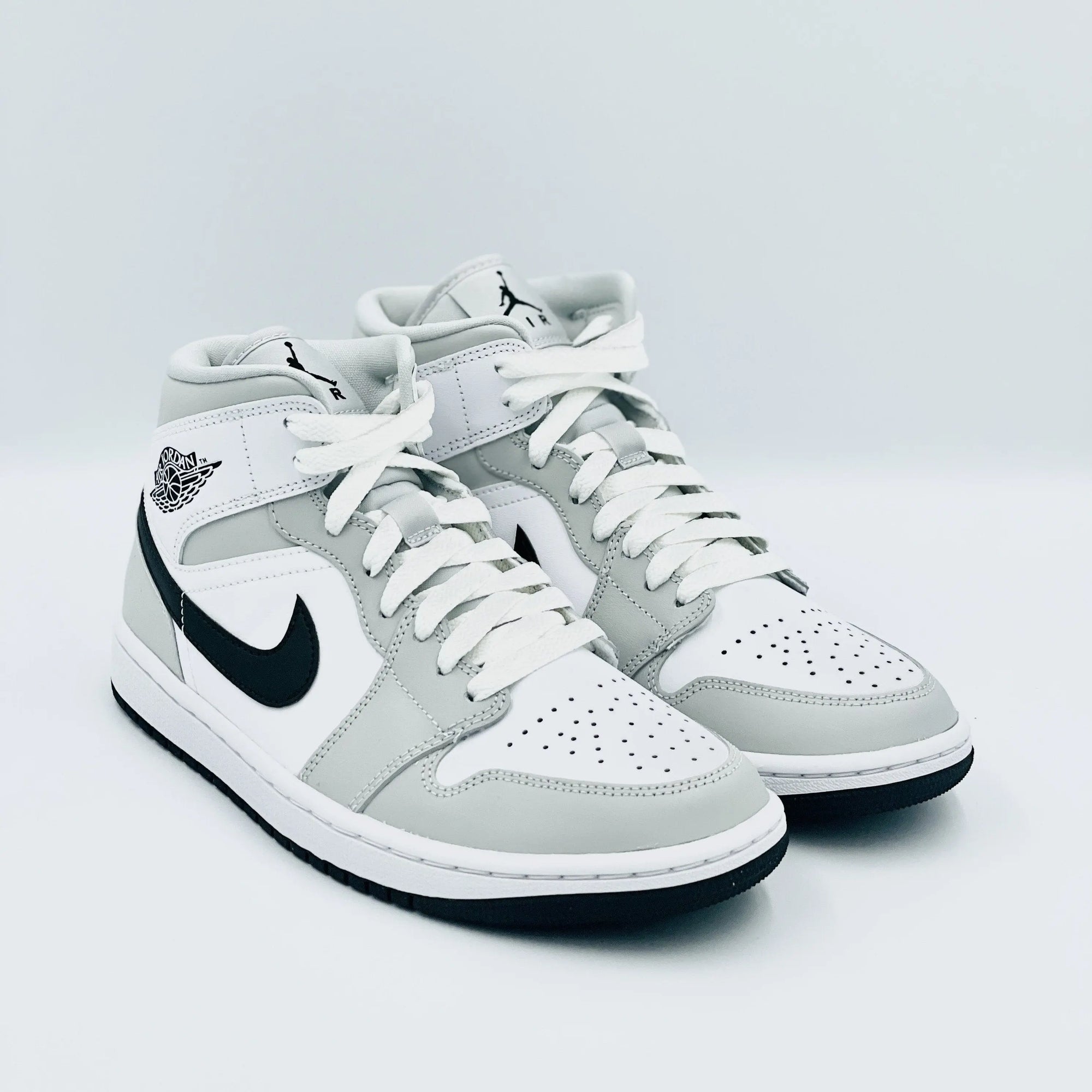 Jordan 1 Mid Light Smoke Grey  SA Sneakers
