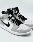 Jordan 1 Mid Light Smoke Grey SA Sneakers