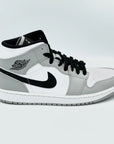 Jordan 1 Mid Light Smoke Grey SA Sneakers