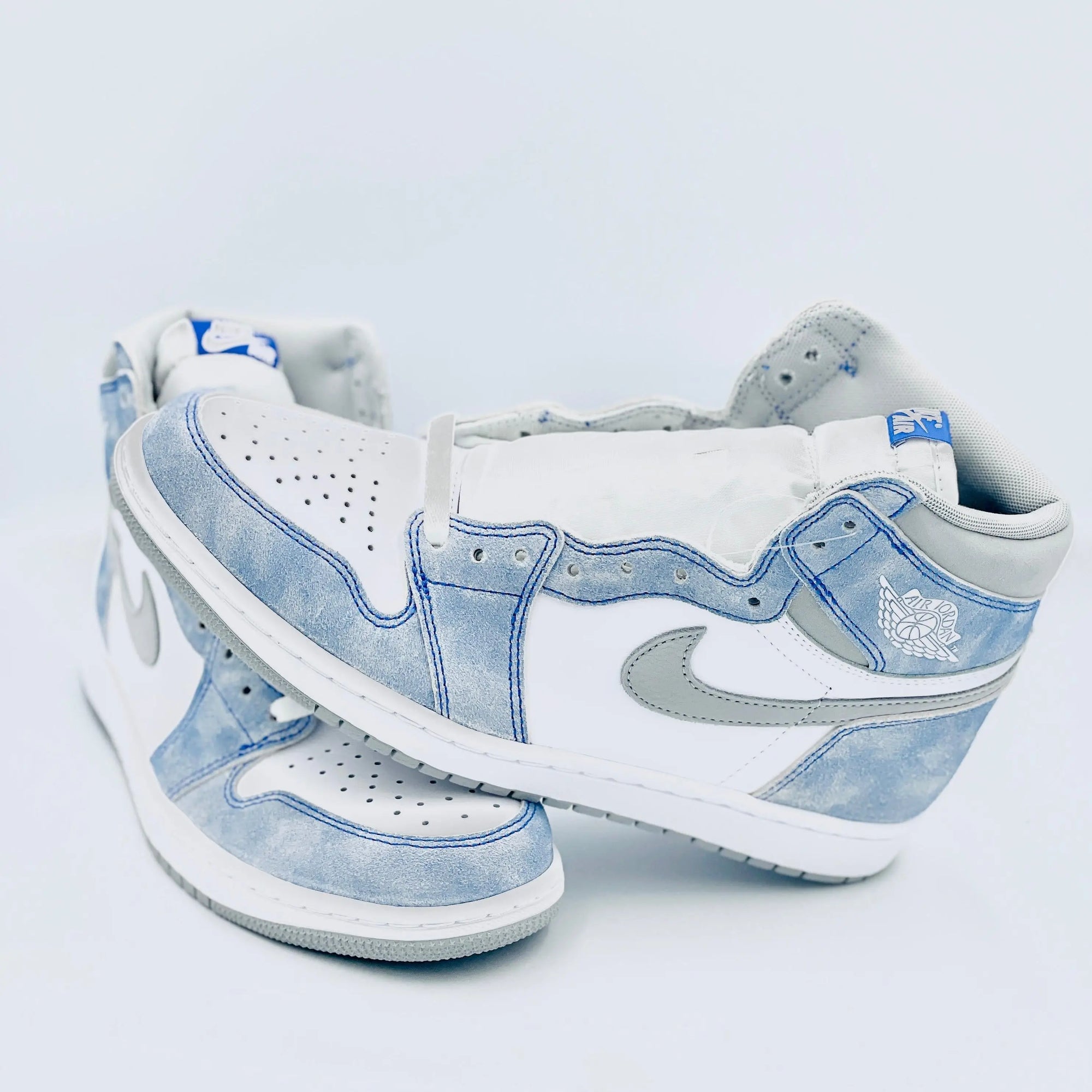 Jordan 1 Retro High Hyper Royal  SA Sneakers
