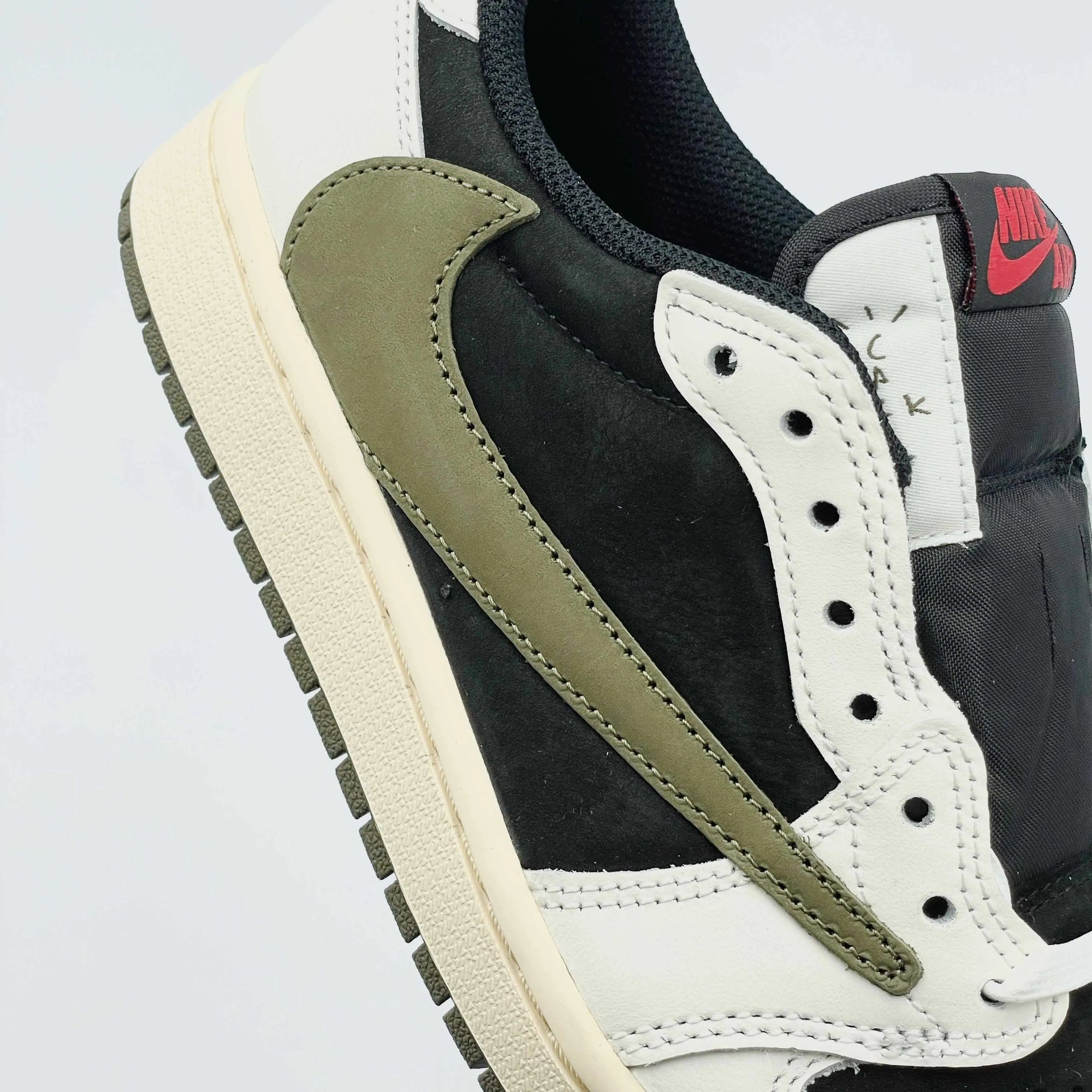 Jordan 1 Retro Low OG SP Travis Scott Olive  SA Sneakers