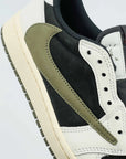 Jordan 1 Retro Low OG SP Travis Scott Olive SA Sneakers