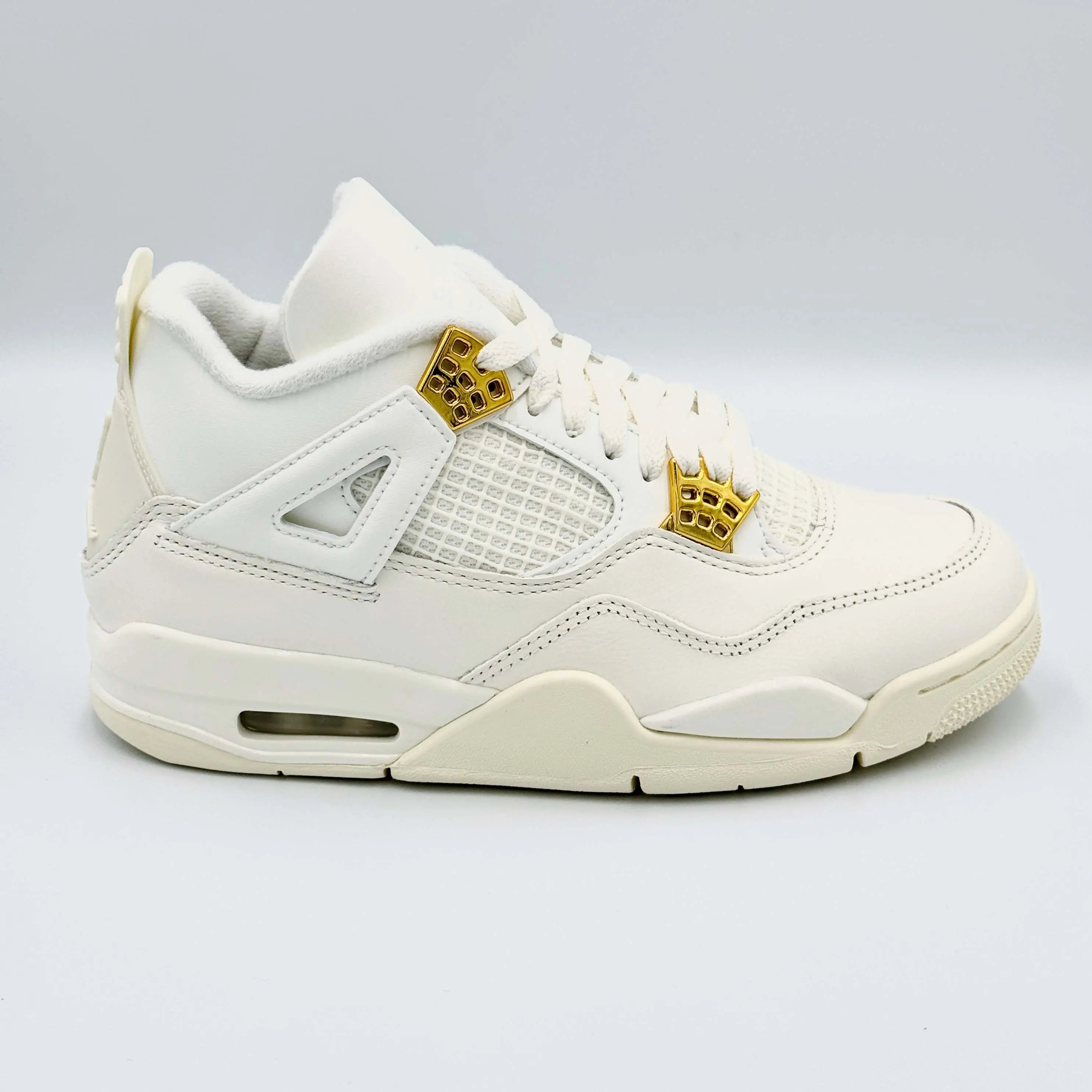 Air Jordan 4 Retro Metallic Gold SA Sneakers