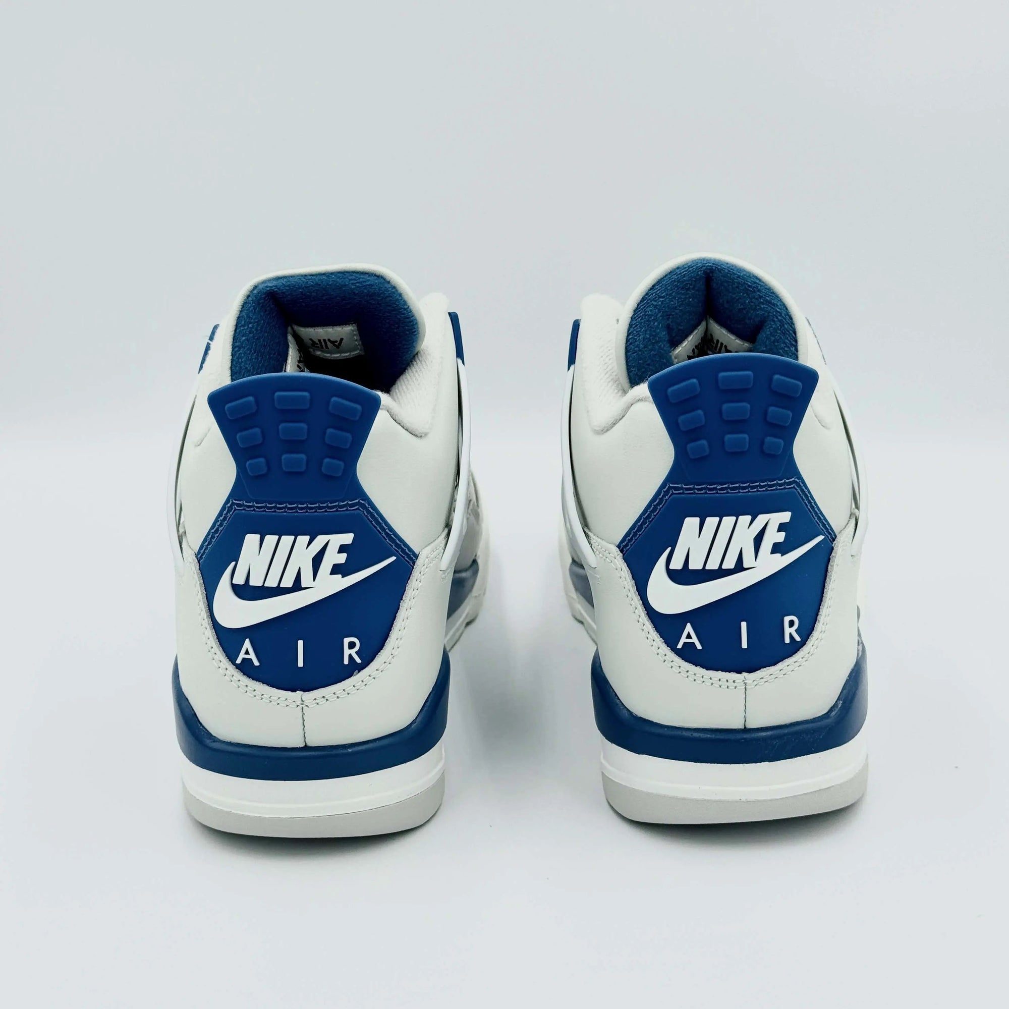 Jordan 4 Retro Military Blue Switzerland