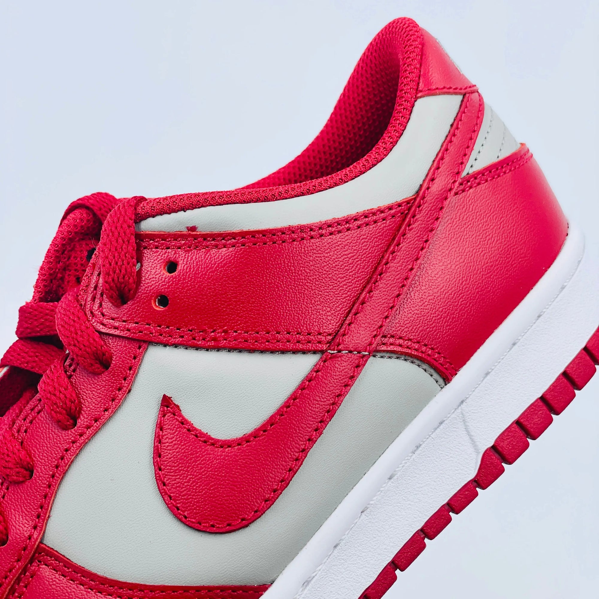 Nike Dunk Low Retro UNLV Product vendor