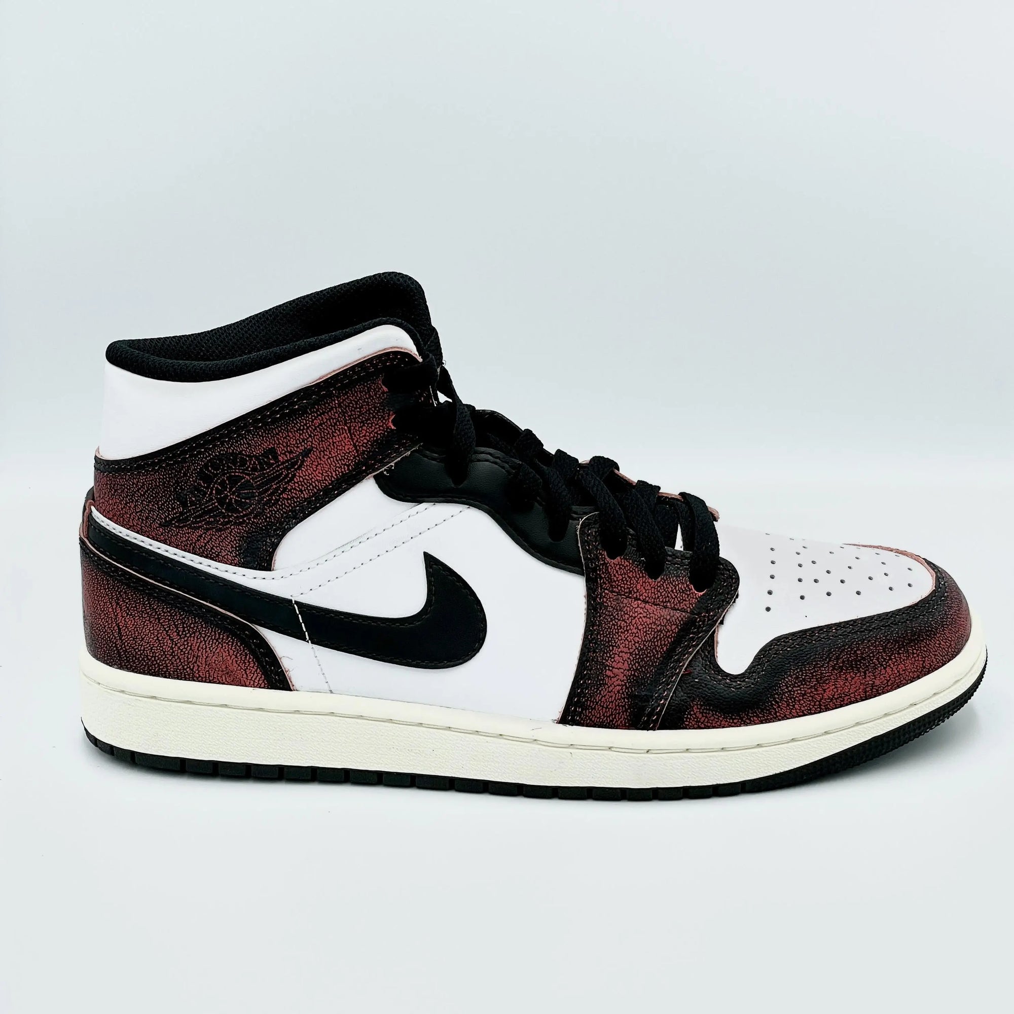 Jordan 1 Mid Wear-Away Chicago Product vendor