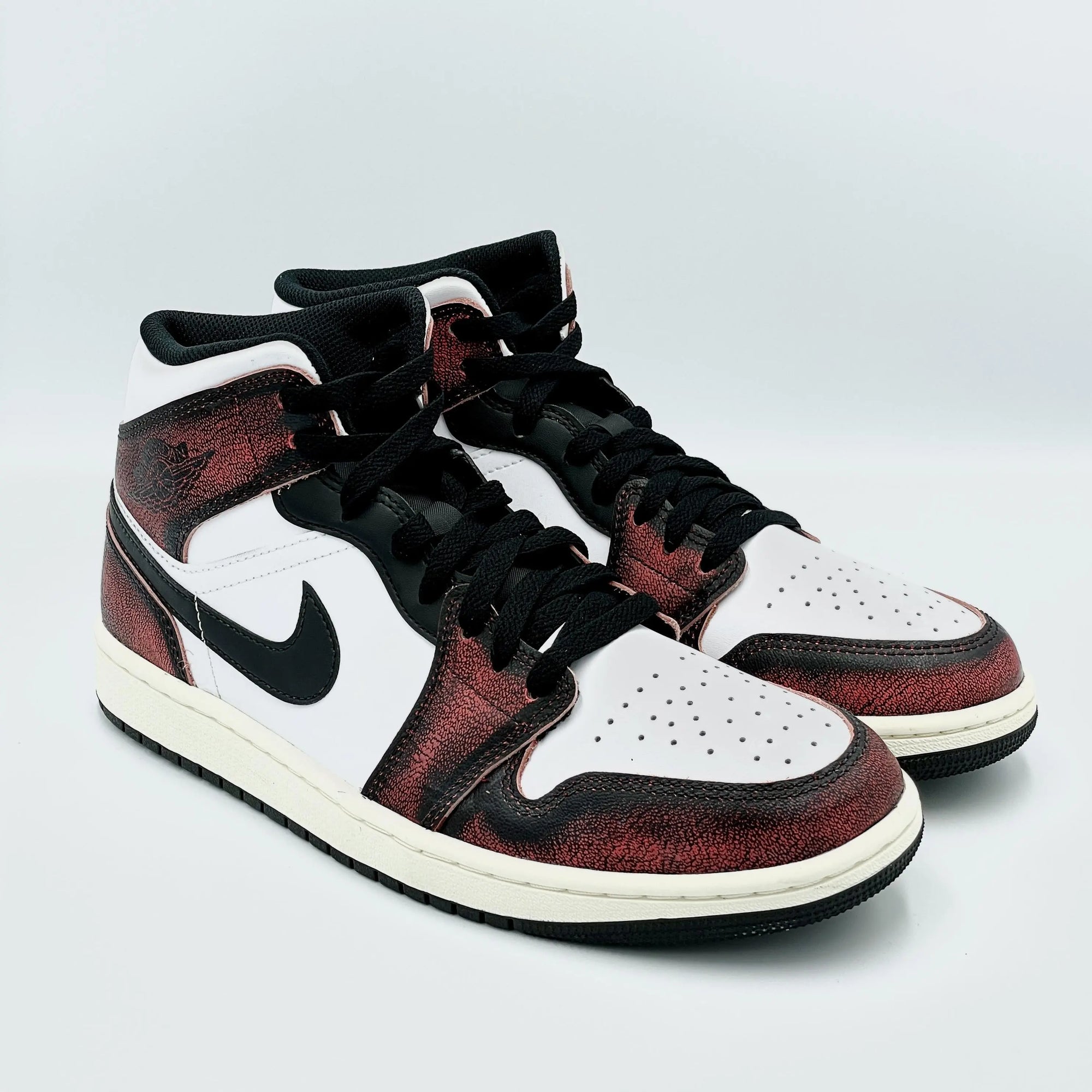 Jordan 1 Mid Wear-Away Chicago Product vendor