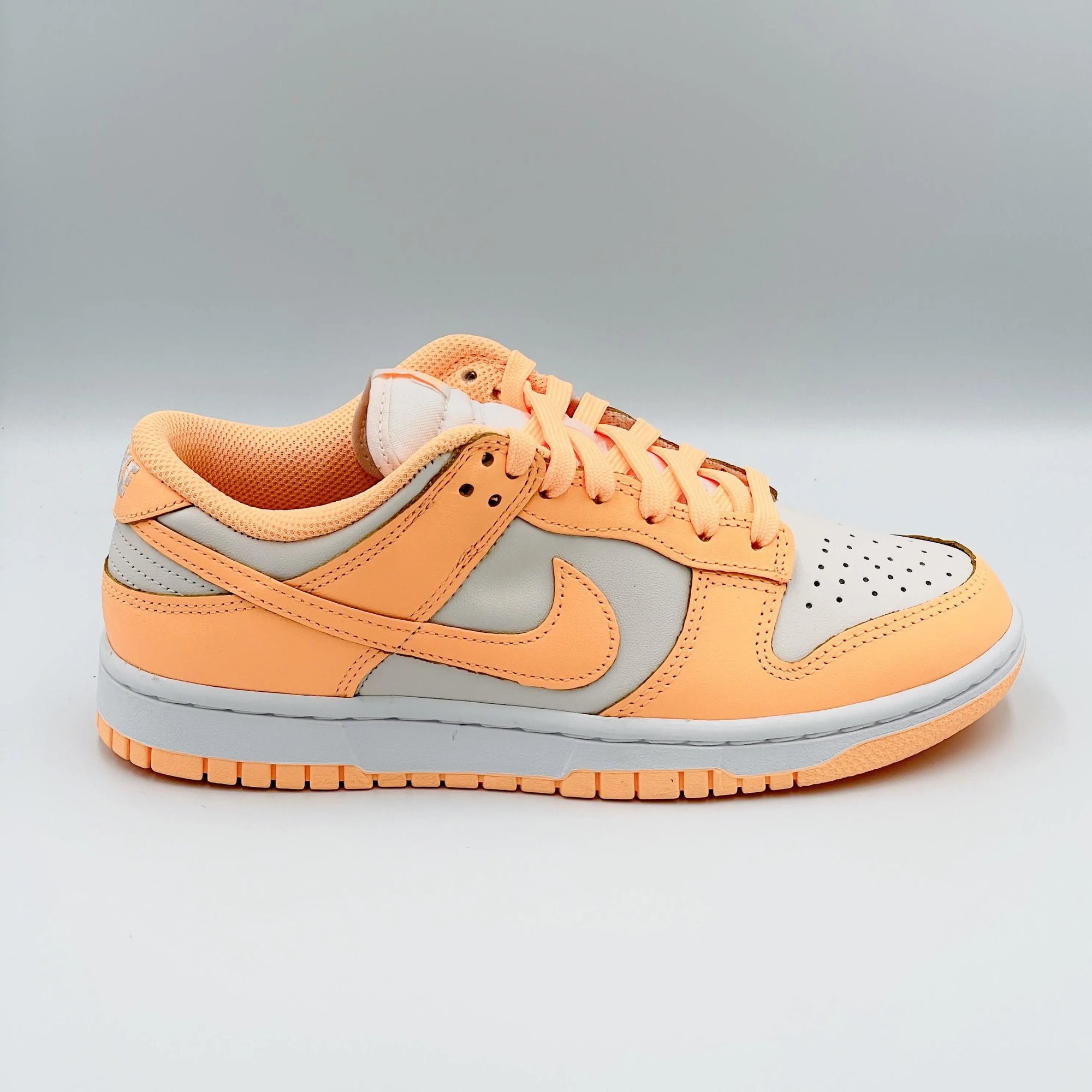 nike dunk low orange