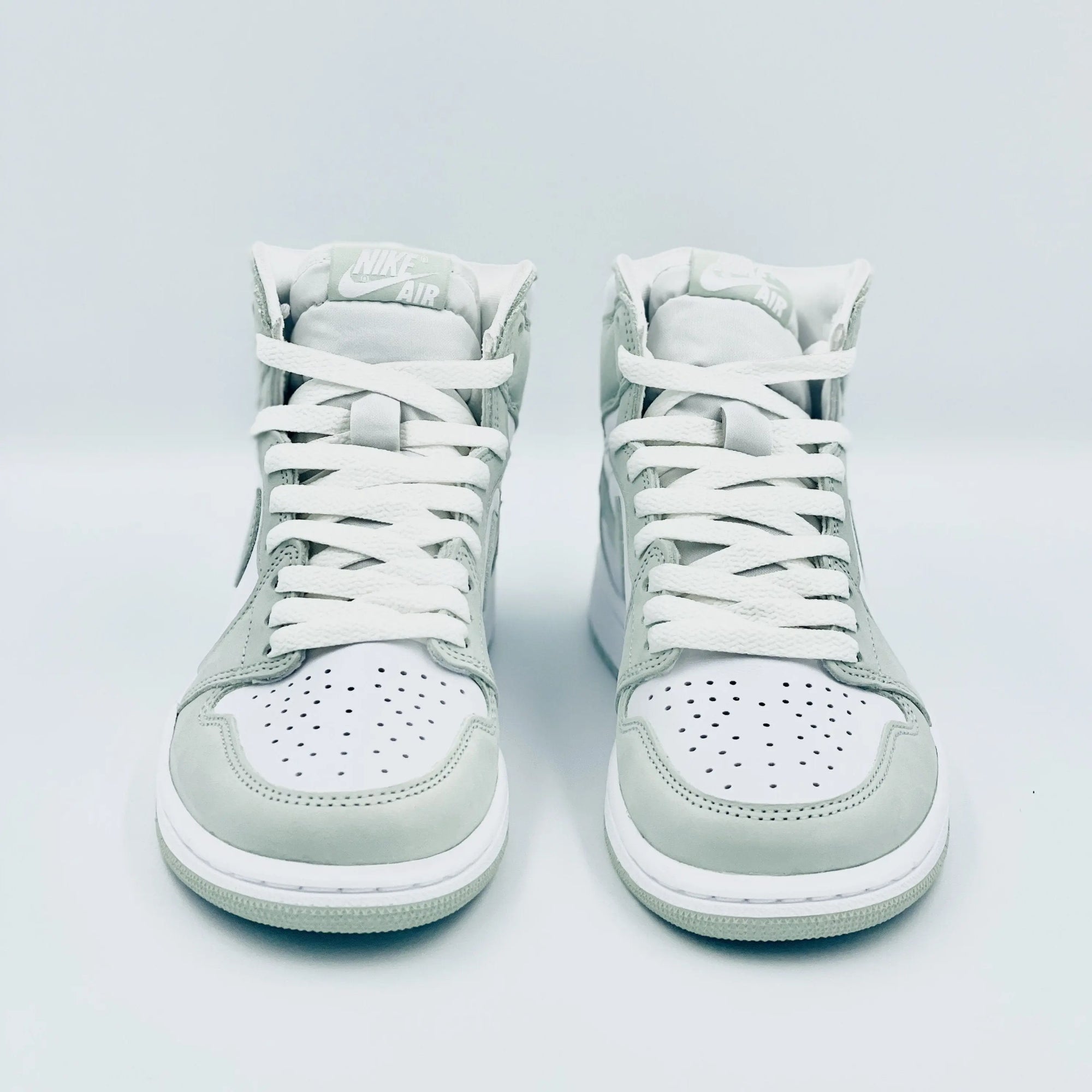 Shop the WMNS Air Jordan 1 High Seafoam in Switzerland