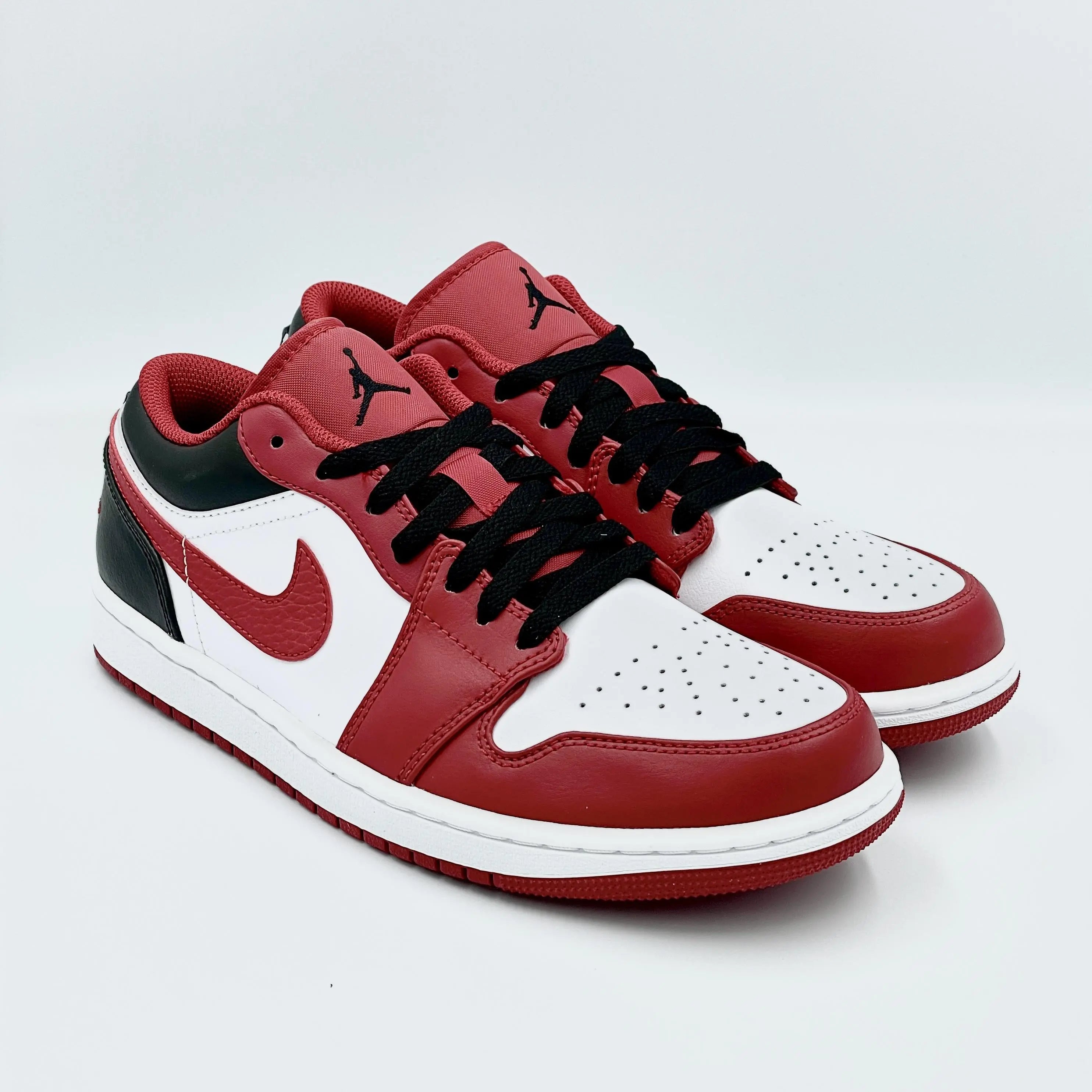 Bulls sales jordan 1