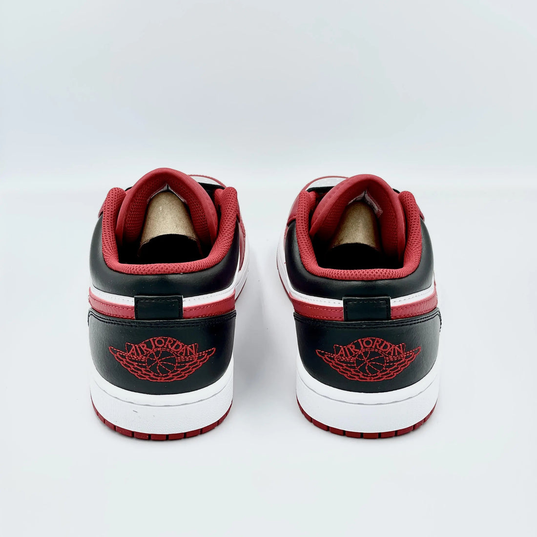 Jordan 1 Low Bulls  SA Sneakers