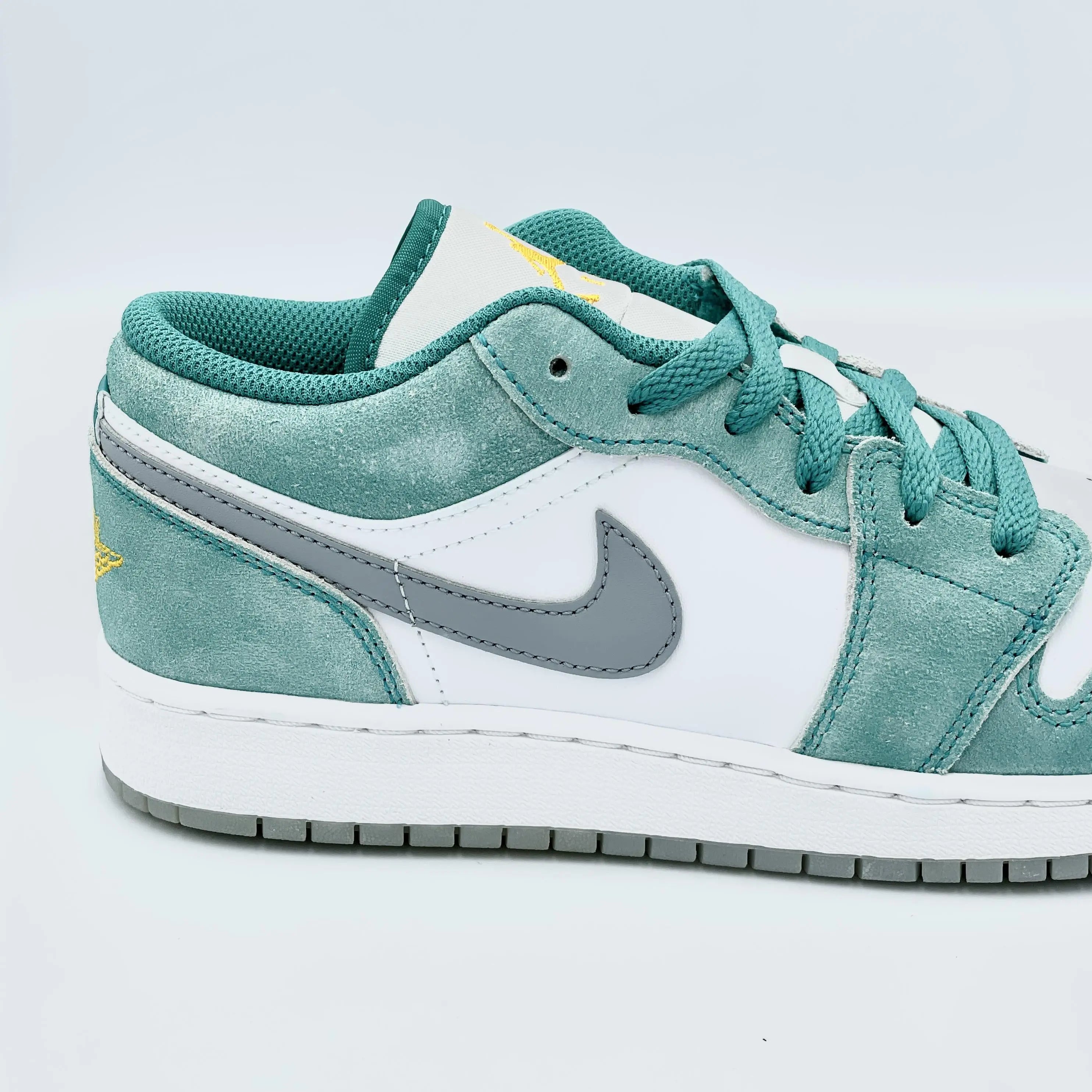 Nike Air Jordan 1 Low SE New Emerald - SA Sneakers