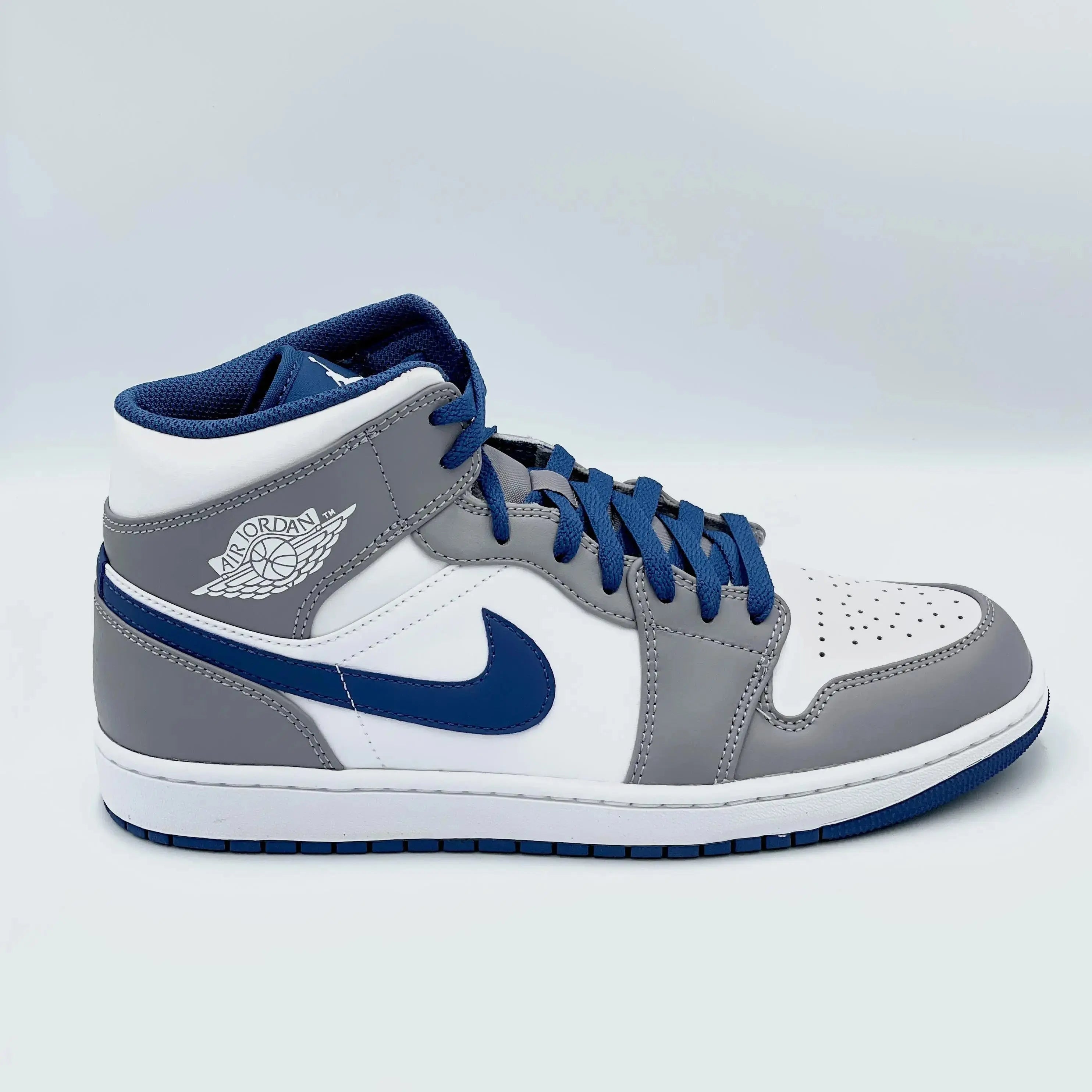 nike air jordan 1 mid true blue
