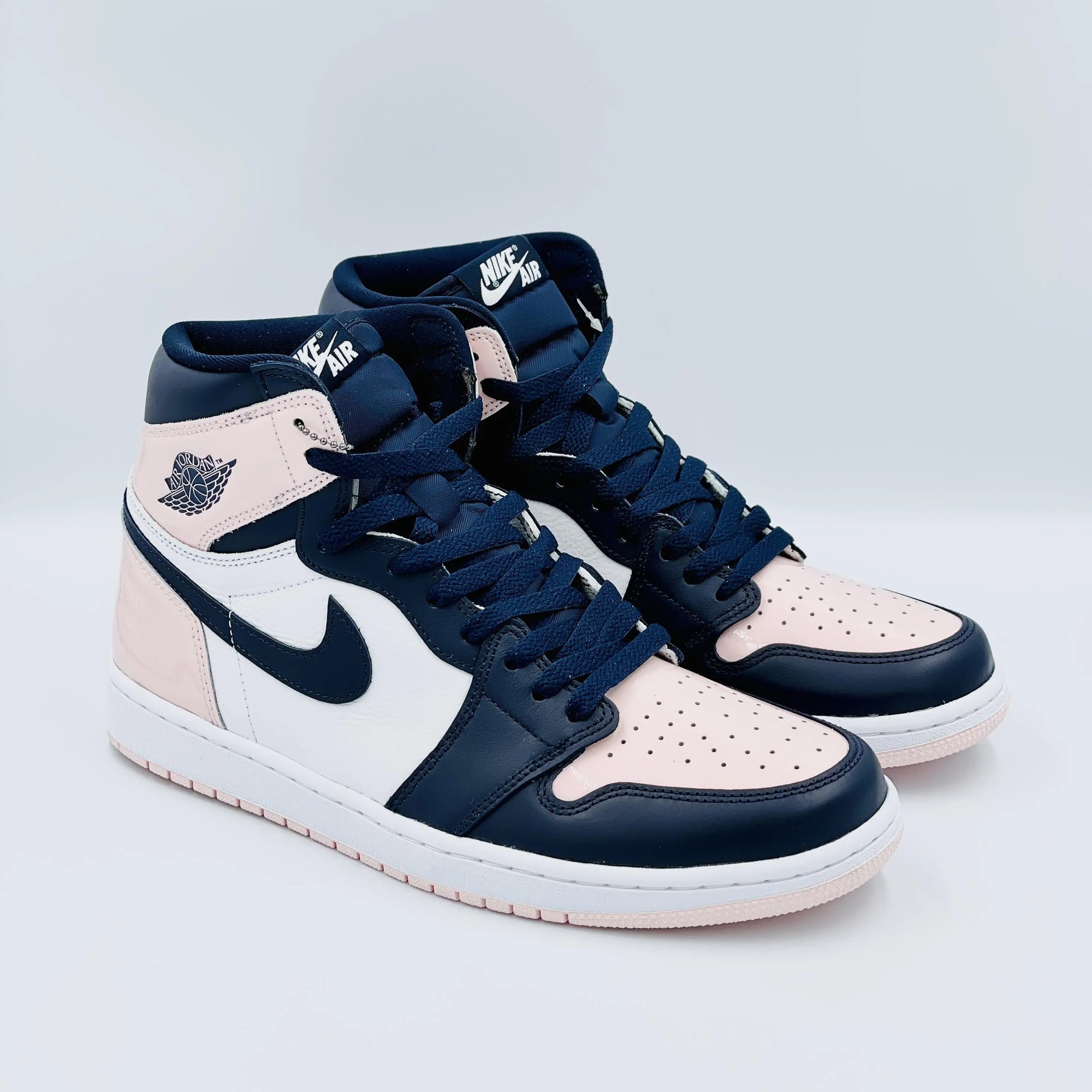 Jordan 1 Retro High Atmosphere (W)  SA Sneakers