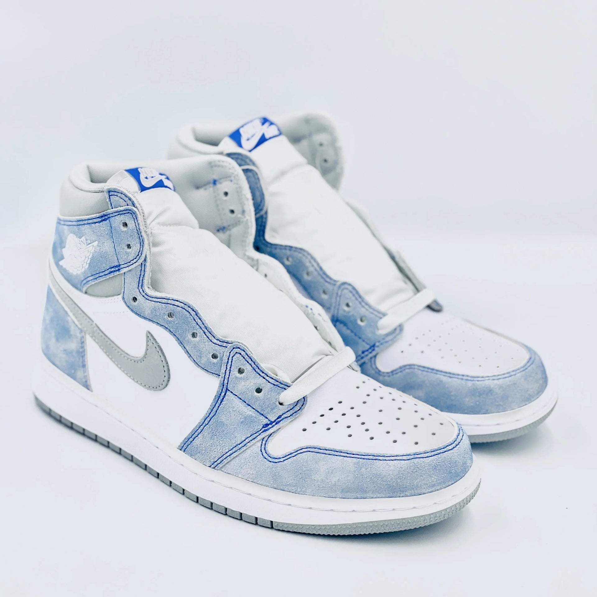 Air Jordan Retro High Hyper Royal SA Sneakers